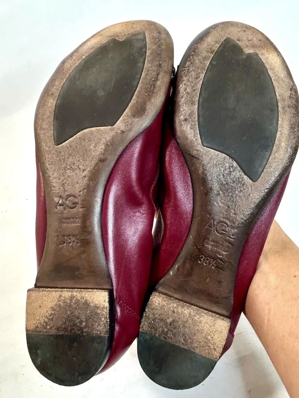 AGL Monika Cap Toe Ballet Flat in Burgundy Leather size 38.5 / 8.5